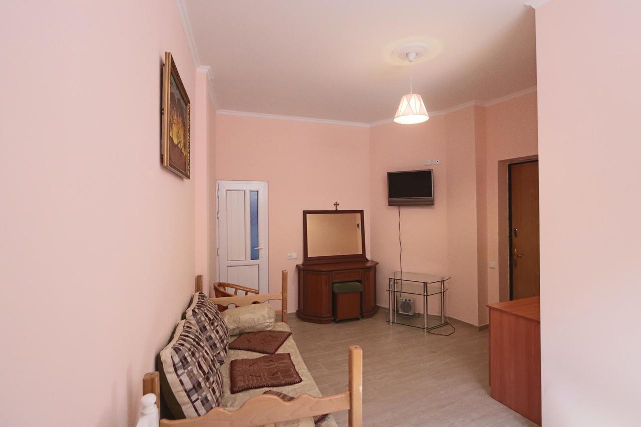 Garnim Guest House Jerevan Exteriör bild